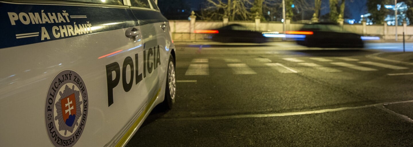 Poznáš tohto muža? Polícia pátra po chlapíkovi, ktorý údajne šíril detskú pornografiu