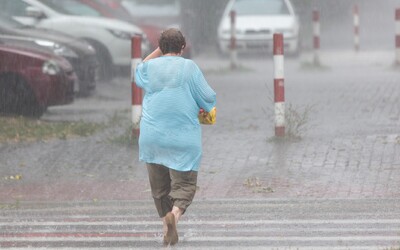 Pozor, na Slovensko sa tento týždeň vrátia silné búrky. Hrozia nám dokonca prívalové dažde, varujú meteorológovia