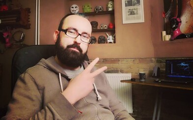 Práca v márnici vie aj po 11 rokoch rozhodiť. Kvôli tvorbe hororových fotiek ma posielali na liečenie (Rozhovor) Práca v márnici vie aj po 11 rokoch rozhodiť. Kvôli tvorbe hororových fotiek ma posielali na liečenie (Rozhovor)