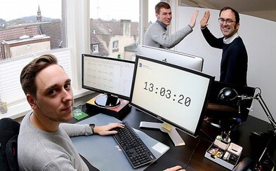 Pracovníci nemeckej firmy chodia do práce len na 5 hodín denne, no zarábajú za osemhodinovky. Zaujímavý experiment ich má motivovať Pracovníci nemeckej firmy chodia do práce len na 5 hodín denne, no zarábajú za osemhodinovky. Zaujímavý experiment ich má motivovať
