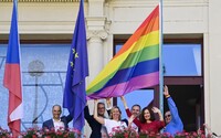 Prague Pride podporují i veřejné instituce. „Homofobie do školství nepatří,“ vzkázalo ministerstvo