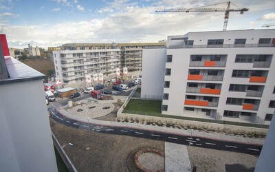 Pravidlá pre hypotéky sú čoraz prísnejšie. Celú sumu na vysnívaný byt v Bratislave už nedostaneš. Aké máš ešte možnosti?