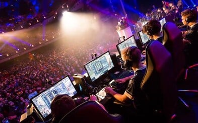 Pre Američanov je e-sport zaujímavejší než hokej. Sleduje ho až 22 % ľudí v mladom veku Pre Američanov je e-sport zaujímavejší než hokej. Sleduje ho až 22 % ľudí v mladom veku