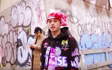 Pro Dalyba je každý den neděle, na sobě má víc než ty v bance. Sleduj video z New Yorku Pro Dalyba je každý den neděle, na sobě má víc než ty v bance. Sleduj video z New Yorku