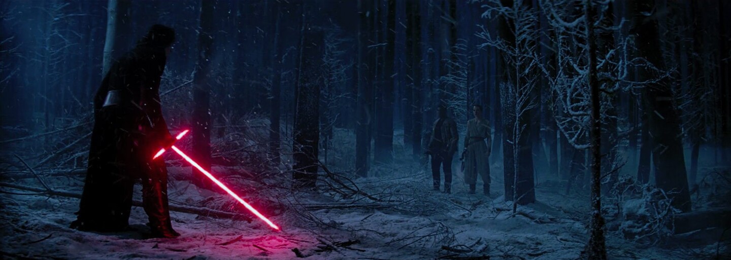 Prečo J. J. Abrams prijal ponuku režírovať ďalší Star Wars film a ako vyzerá taká škola pre vesmírnych droidov?