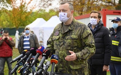 Prečo mal Milan Krajniak na tlačovke maskáče? Internet sa na ňom smial, minister však vysvetlil, o čo mu išlo Prečo mal Milan Krajniak na tlačovke maskáče? Internet sa na ňom smial, minister však vysvetlil, o čo mu išlo