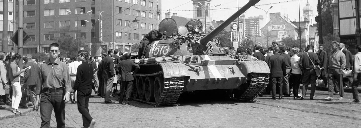 Pred 50 rokmi zomreli desiatky Slovákov pri nečakanom útoku sovietskych vojsk, táto kampaň ti to originálne pripomenie