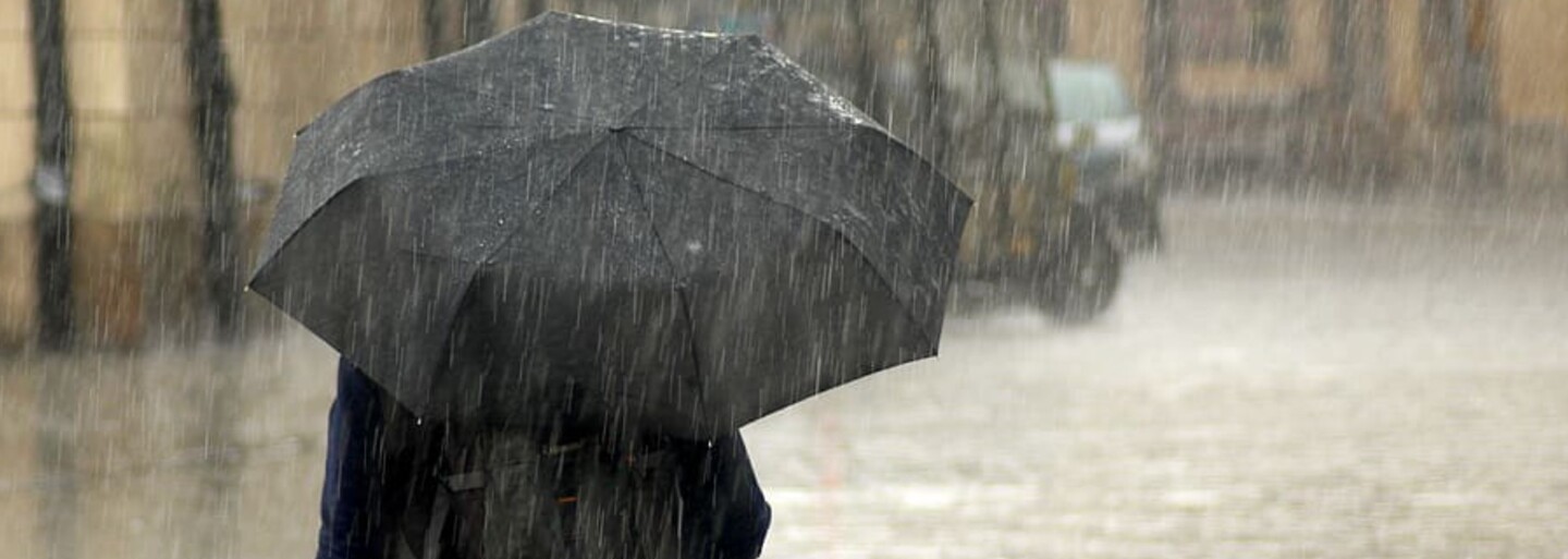 Předpověď počasí: V šesti krajích Česka platí výstraha před vydatným deštěm. Ten doprovodí silné bouřky