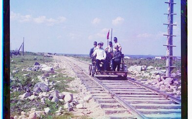 Predvečer Októbrovej revolúcie v Rusku zachytený na farebných fotografiách významného ruského inovátora Predvečer Októbrovej revolúcie v Rusku zachytený na farebných fotografiách významného ruského inovátora