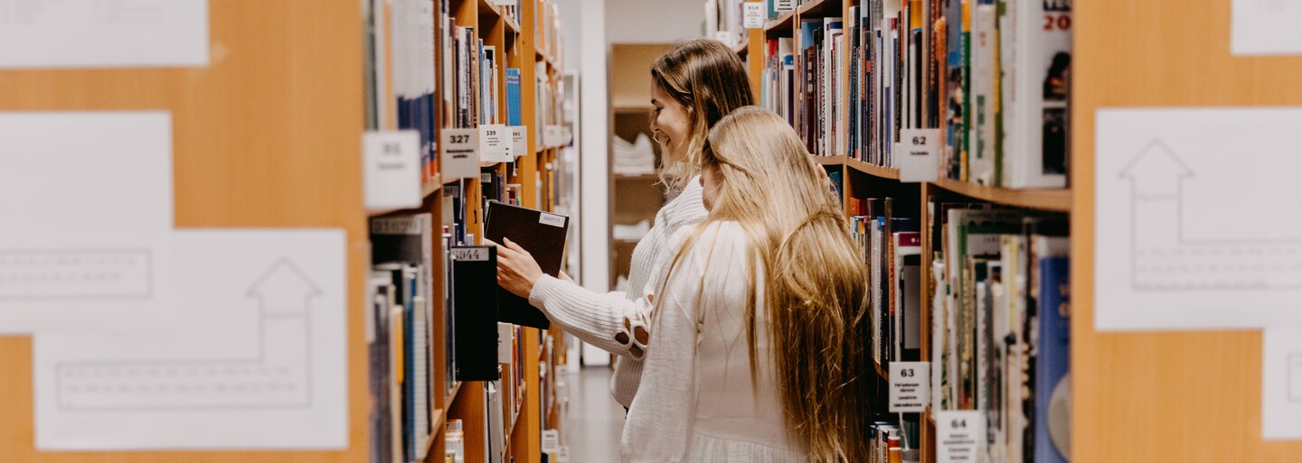 PŘEHLED: Na tyto vysoké školy ještě stihneš podat přihlášku