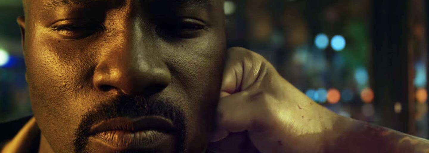 Prekonal nepriestrelný Luke Cage bravúrneho Daredevila? (Recenzia)