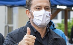 Premiér Matovič v relácii RTVS nehovoril pravdu o prezidentke ani o kinách a zavádzal o vakcínach