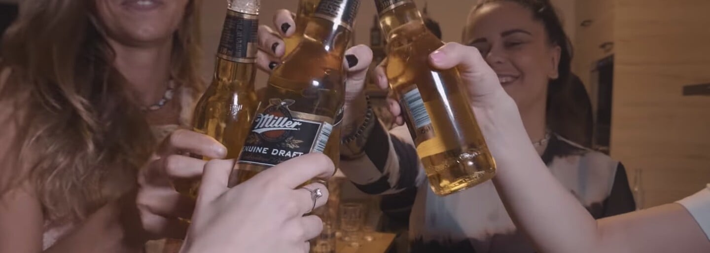 Prémiový drink? Jeden z najstarších amerických pivovarov posiela na Slovensko Miller Genuine Draft s veľmi jemnou chuťou