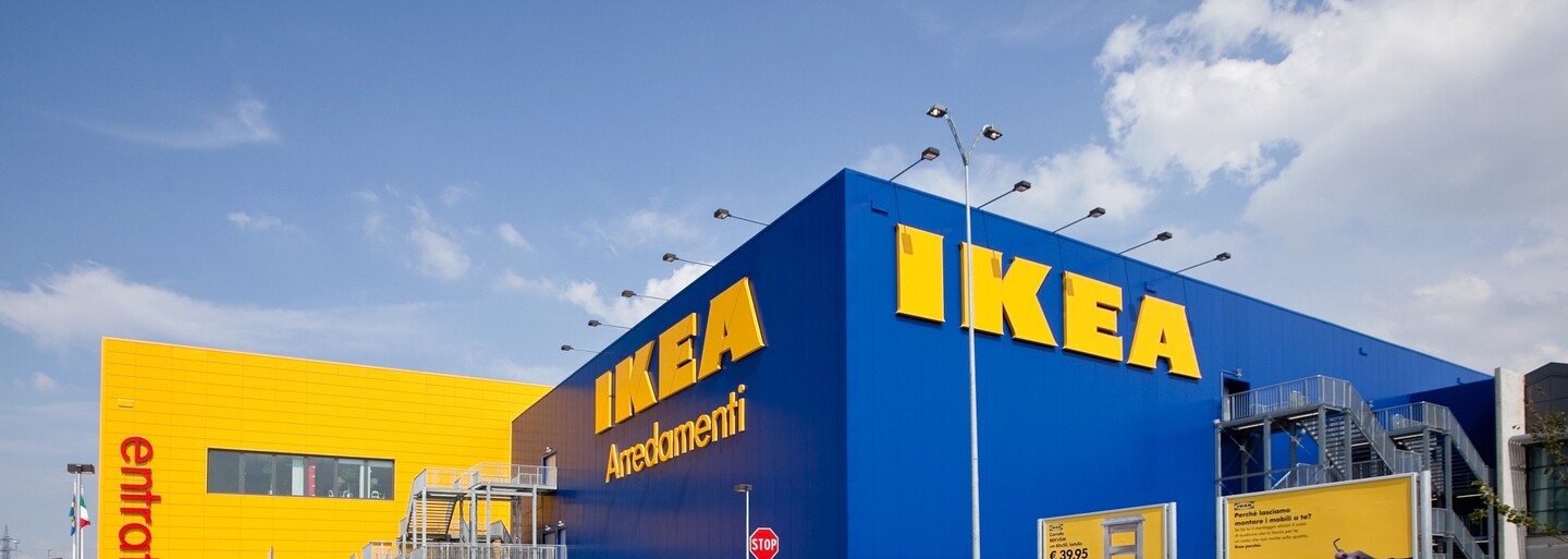 Přestaňte přespávat v našich postelích! IKEA vyzývá teenagery, aby se po nocích neschovávali v obchodech