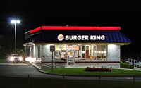 Prevádzkovateľ pobočiek Burger Kingu v Rusku odmieta zatvoriť. Na vine sú vraj „komplikované“ zmluvy so zámorskými partnermi
