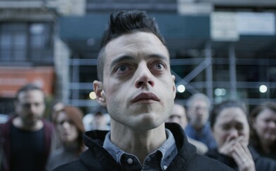 Prežije Rami Malek a jeho Elliot finále seriálu Mr. Robot? V prvých záberoch 4. série ho sužujú výčitky svedomia Prežije Rami Malek a jeho Elliot finále seriálu Mr. Robot? V prvých záberoch 4. série ho sužujú výčitky svedomia