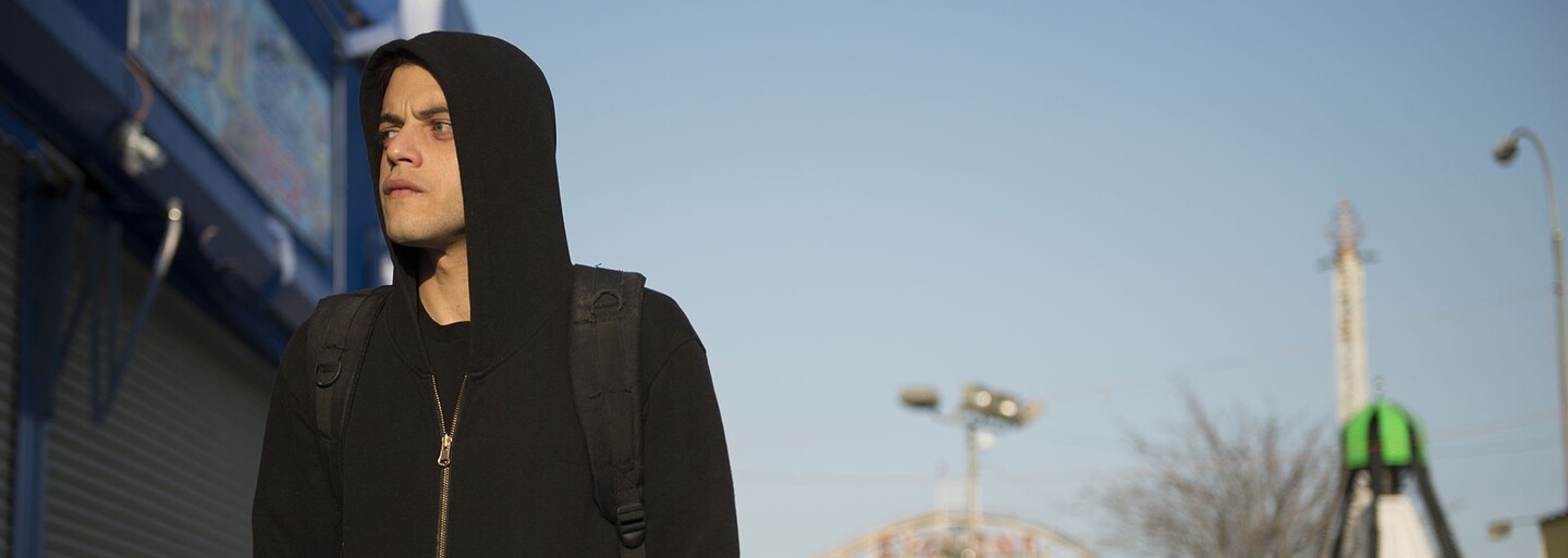 Prežije Rami Malek a jeho Elliot finále seriálu Mr. Robot? V prvých záberoch 4. série ho sužujú výčitky svedomia