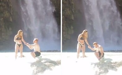 Při romantické žádosti o ruku mu spadl prsten přímo do vody. Přítelkyně mu ale i tak řekla ano Při romantické žádosti o ruku mu spadl prsten přímo do vody. Přítelkyně mu ale i tak řekla ano
