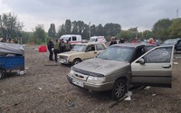 Pri útoku na humanitárny konvoj pri Záporoží zahynulo najmenej 25 civilistov