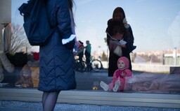 Příběhy uprchlíků: Když byla rodina na Ukrajině, brečela jsem každý den (Reportáž)