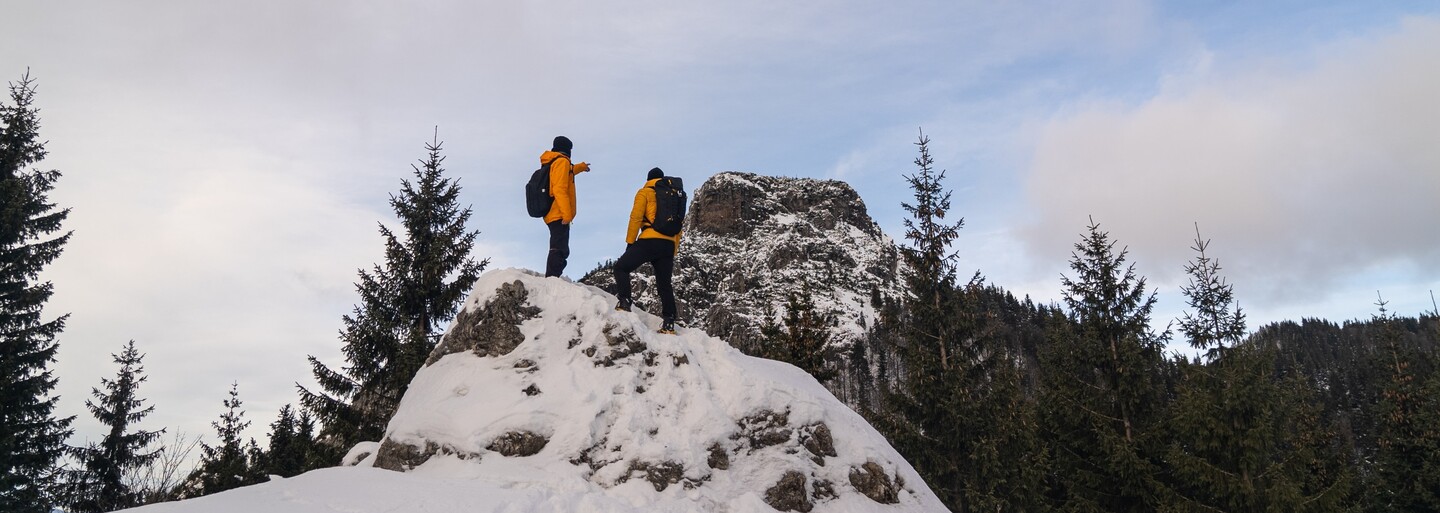 Prijmi výzvu od Tatratea a poď s Patrikom Paulínym a Adamom Suchánkom spoznávať krásy zimného Slovenska