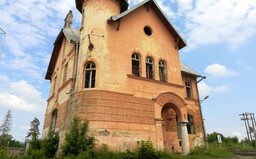 Pripomína luxusnú vilku. Stará prešovská vodáreň prežila krízy, epidémie aj vojny. Dnes odoláva bezdomovcom a developerom