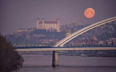 Priprav sa na nebeské divadlo, cez víkend uvidíme prvý supermesiac v roku 2020 Priprav sa na nebeské divadlo, cez víkend uvidíme prvý supermesiac v roku 2020