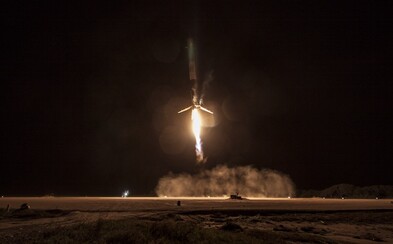 Príprava na Mars pokračuje. SpaceX sa podarilo druhýkrát pristáť s raketou Falcon 9 na pevnine Príprava na Mars pokračuje. SpaceX sa podarilo druhýkrát pristáť s raketou Falcon 9 na pevnine
