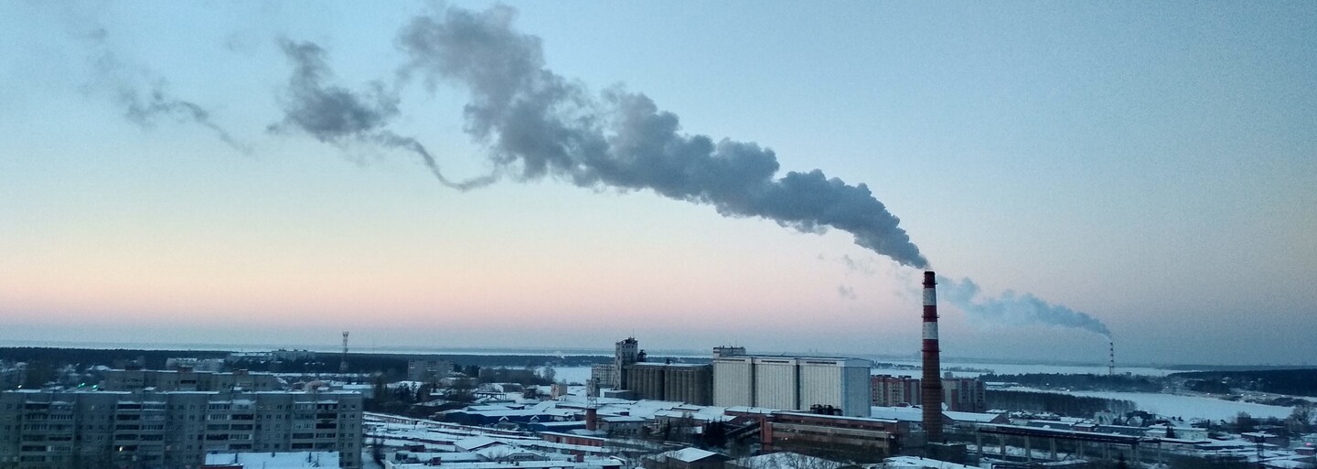 Příspěvky na energie v řádech desítek tisíc nebo zastropované ceny pohonných hmot. Takto řeší krizi další evropské státy