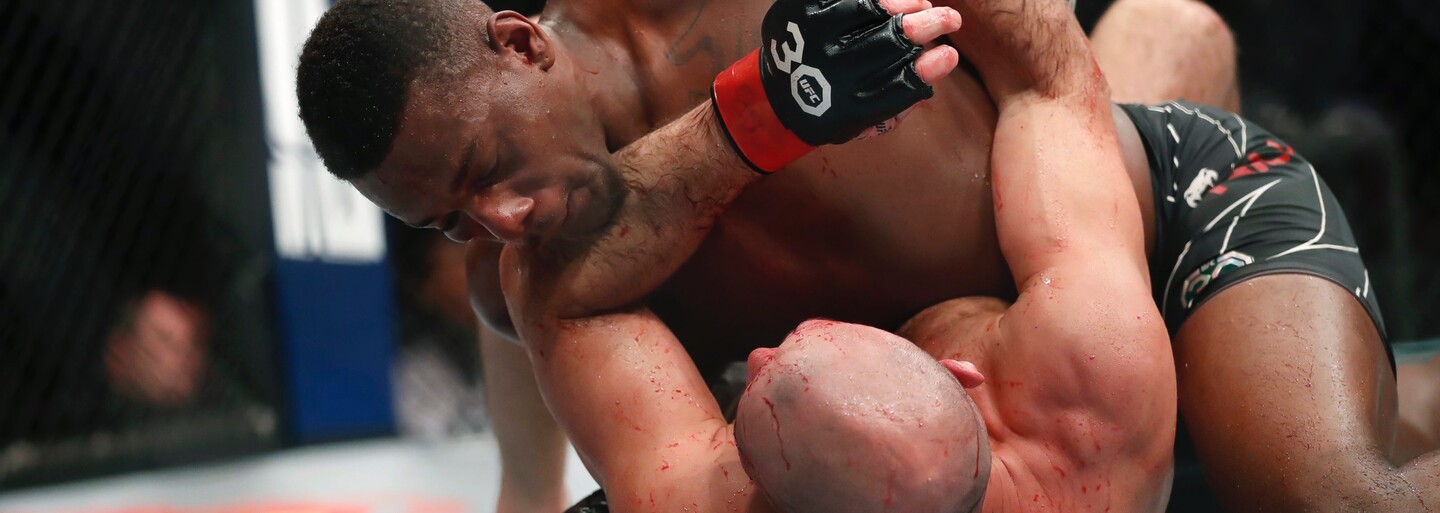 Procházkov titul šampióna UFC získal Jamahal Hill. Český samuraj odkazuje, že sa poň vráti