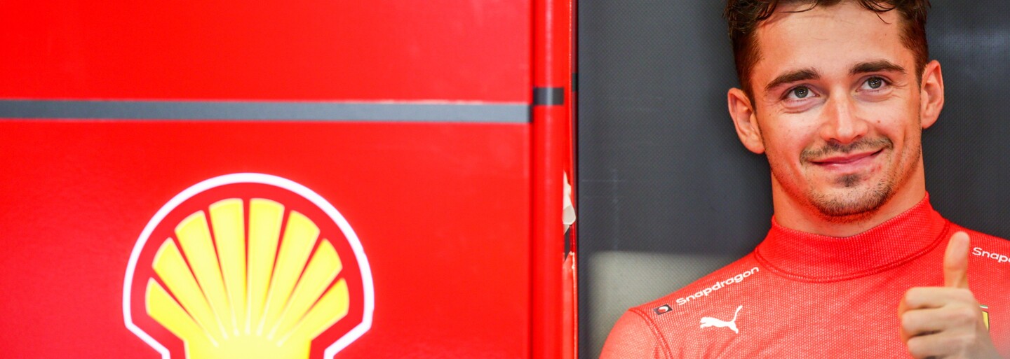 Profil Charla Leclerca: vidí sa v ňom aj Lewis Hamilton a s Ferrari vytvoril silnú dvojicu