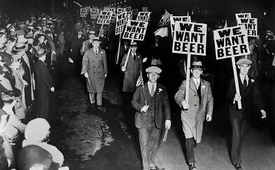 Prohibice v USA: Al Caponeho cesta na vrchol lemovaná 50 tisíci mrtvými a všudypřítomnou korupcí Prohibice v USA: Al Caponeho cesta na vrchol lemovaná 50 tisíci mrtvými a všudypřítomnou korupcí