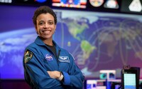 Prvá afroamerická astronautka strávi na ISS pol roka. Posádku mohla ohroziť zostrelená družica