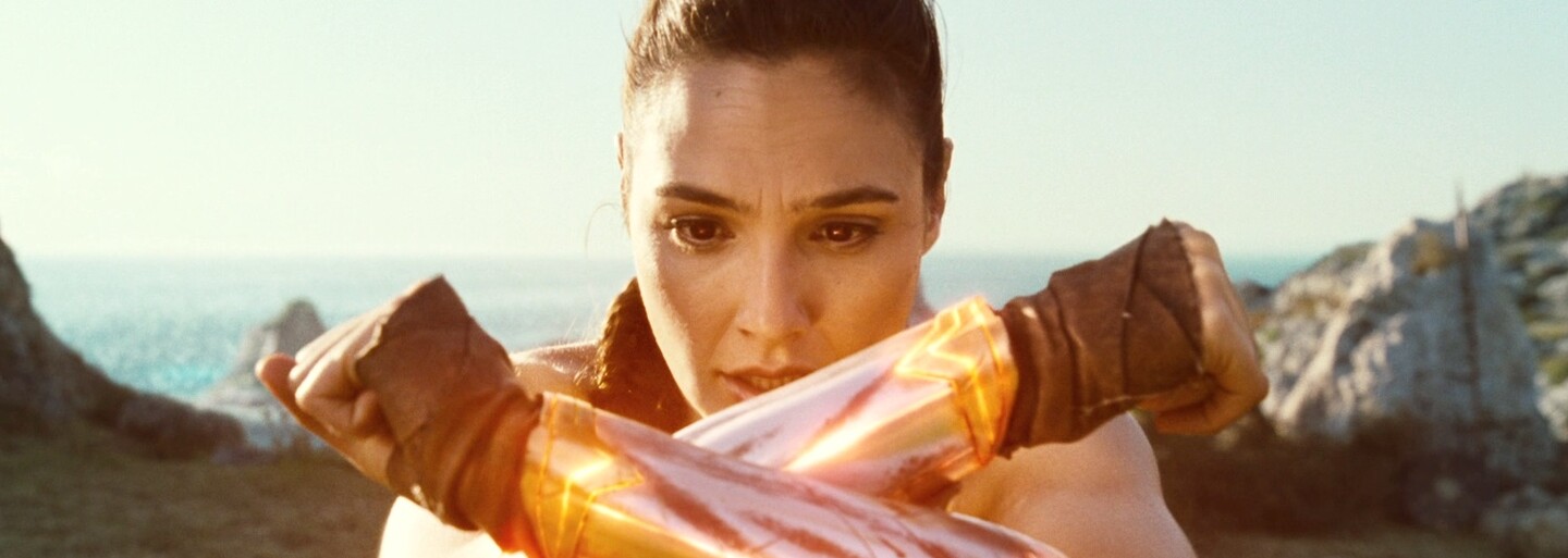 Prvé ohlasy kritikov a divákov na epickú komiksovku Wonder Woman sú tu! DCEU má podľa všetkého prvý skvelý film