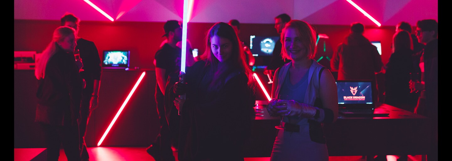 Prvý gamingový a e-sport showroom na Slovensku otvoril svoje brány. Ako vyzerá hráčska mekka sme sa boli pozrieť aj my (Fotoreport)