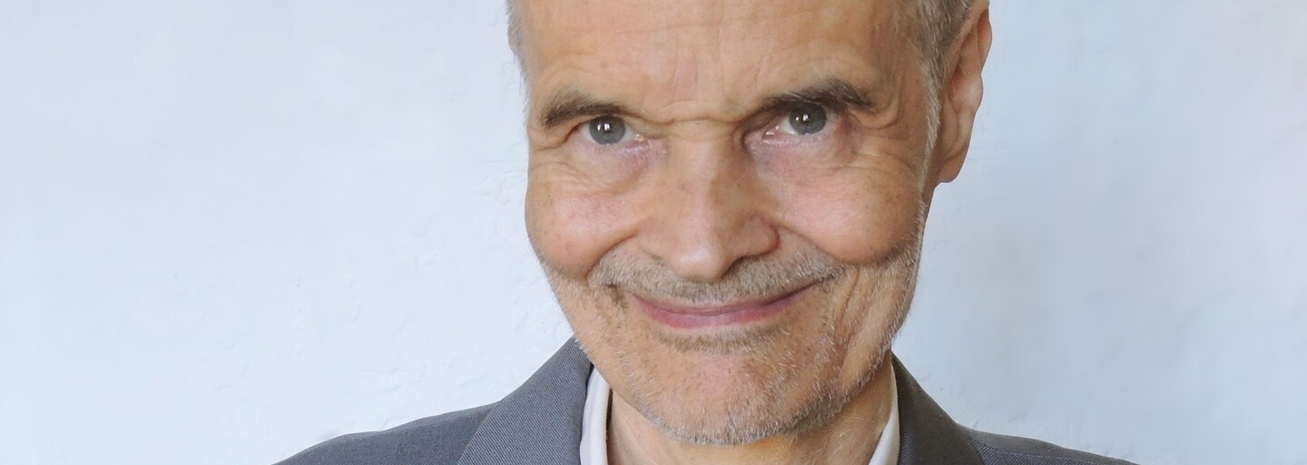 Psychiatr Karel Nešpor: Sesbíral jsem nebo vytvořil 239 typů smíchu. Nejúčinnější je ten Lišácký (Rozhovor)