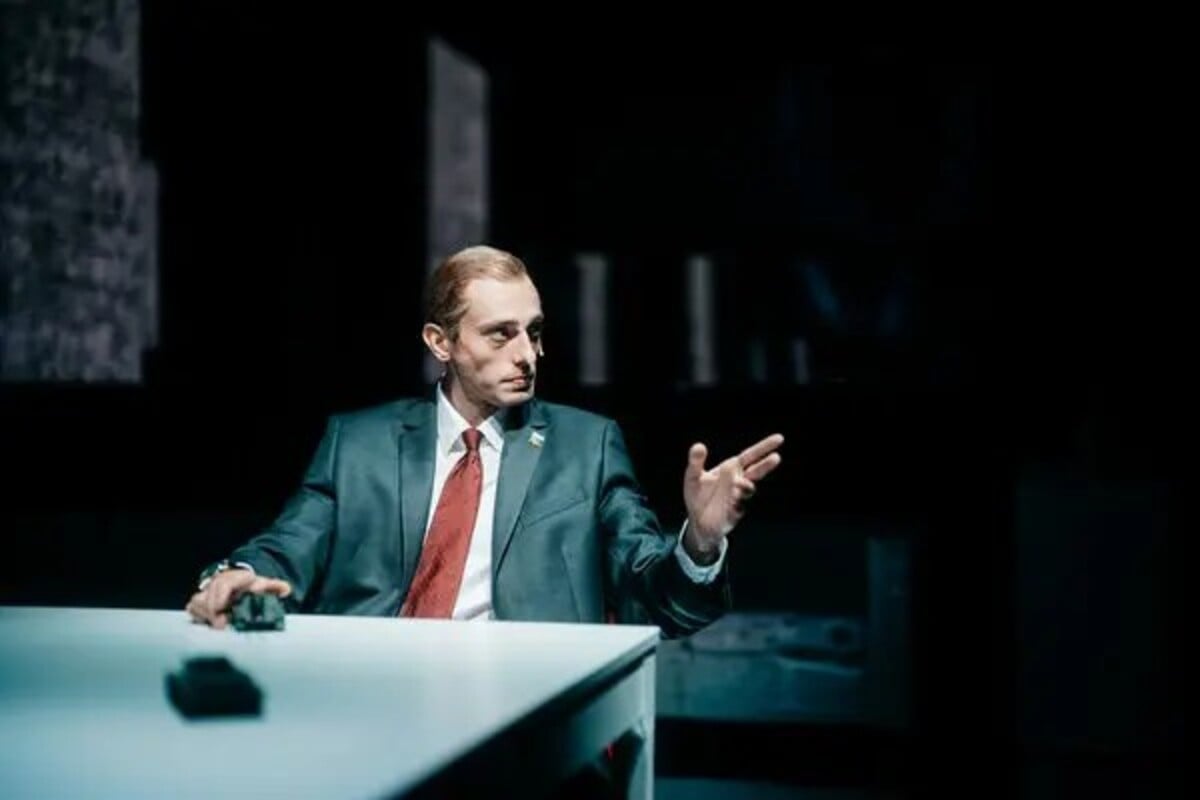 jude law, putin, the wizard of the kremlin