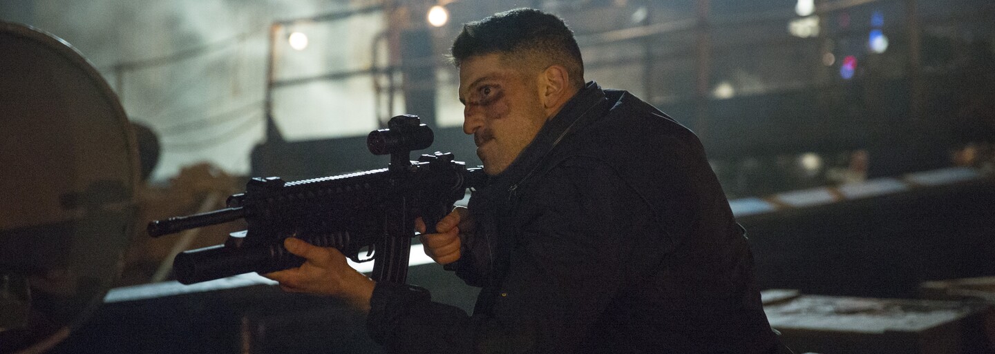 Punisher sa pri natáčaní druhej série mlátil so zlomenou rukou a niekoľkokrát dostal na pľaci K.O.