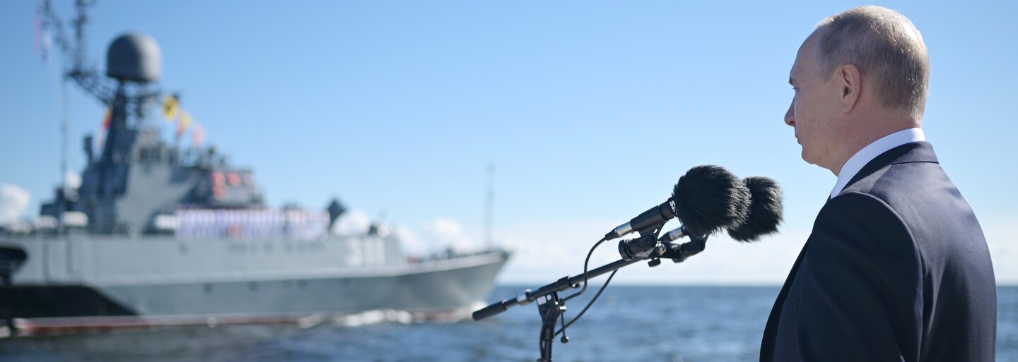 Putin opäť sľubuje armáde najmodernejšie jadrové zbrane. Rusko pritom zažíva obrovský ekonomický prepad