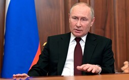 Putin tvrdí, že je ochoten jednat, pokud se Kyjev smíří s okupací území