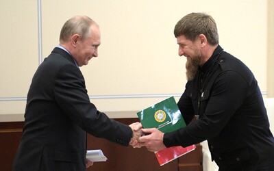 Putin udelil Kadyrovovi hodnosť generálplukovníka. Čečenský vodca by chcel na Ukrajine použiť taktické jadrové zbrane