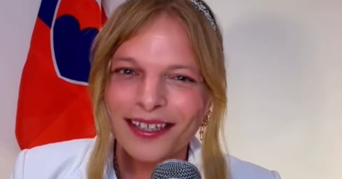 Virální americká influencerka podobná Ficovi promluvila slovensky. Spouští vlastní merch