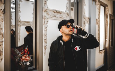 Radikal z labelu F*CK THEM sa v najnovšej skladbe označuje za súčasného Hendrixa a posiela aj sprievodný vizuál Radikal z labelu F*CK THEM sa v najnovšej skladbe označuje za súčasného Hendrixa a posiela aj sprievodný vizuál