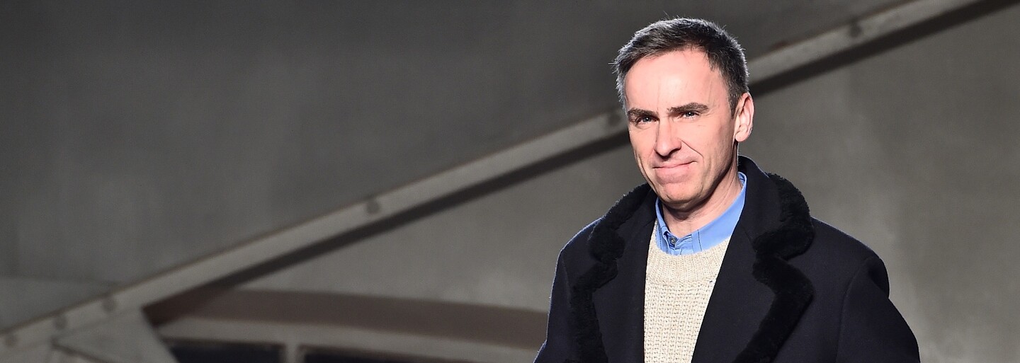 Raf Simons po 27 letech ukončí svůj fashion label, vydává poslední kolekci