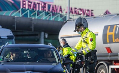 Rakousko o půlnoci otevře hranice s Českem, Slovenskem a Maďarskem Rakousko o půlnoci otevře hranice s Českem, Slovenskem a Maďarskem