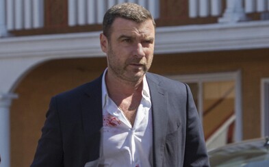 Ray Donovan sa vo svojej štvrtej sérii pokúsi nájsť stratenú vieru a zlepšiť vzťahy s rodinou. Podľa traileru to však bude náročné Ray Donovan sa vo svojej štvrtej sérii pokúsi nájsť stratenú vieru a zlepšiť vzťahy s rodinou. Podľa traileru to však bude náročné