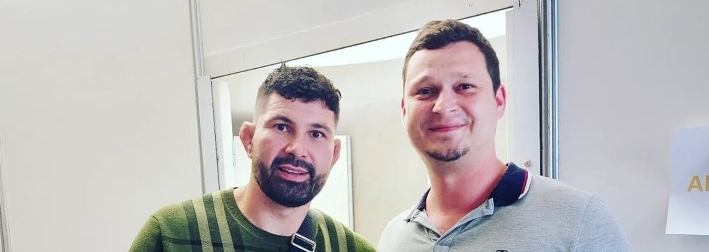 Raz som sa pustil do Ilju Škondriča, o päť sekúnd mi tieklo z nosa a umýval som podlahu od krvi, vraví novinár Vlado Bilohuščin