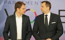 Reakcie na Matovičovu diplomovku: „Je to strašná hanba," či „Odstúpte". Premiér sa rezignovať nechystá