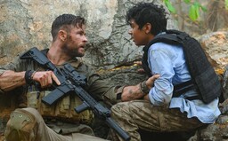 Recenze: Extraction je skvělý akční film. Chris Hemsworth tě jako John Wick ve 12minutové akční sekvenci posadí na zadek