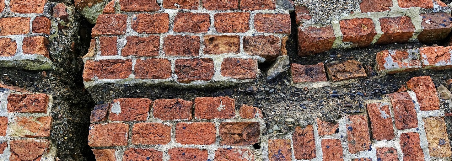 Řecko zasáhlo zemětřesení o síle 6,3 stupně Richterovy stupnice. Rozplakalo českou modelku